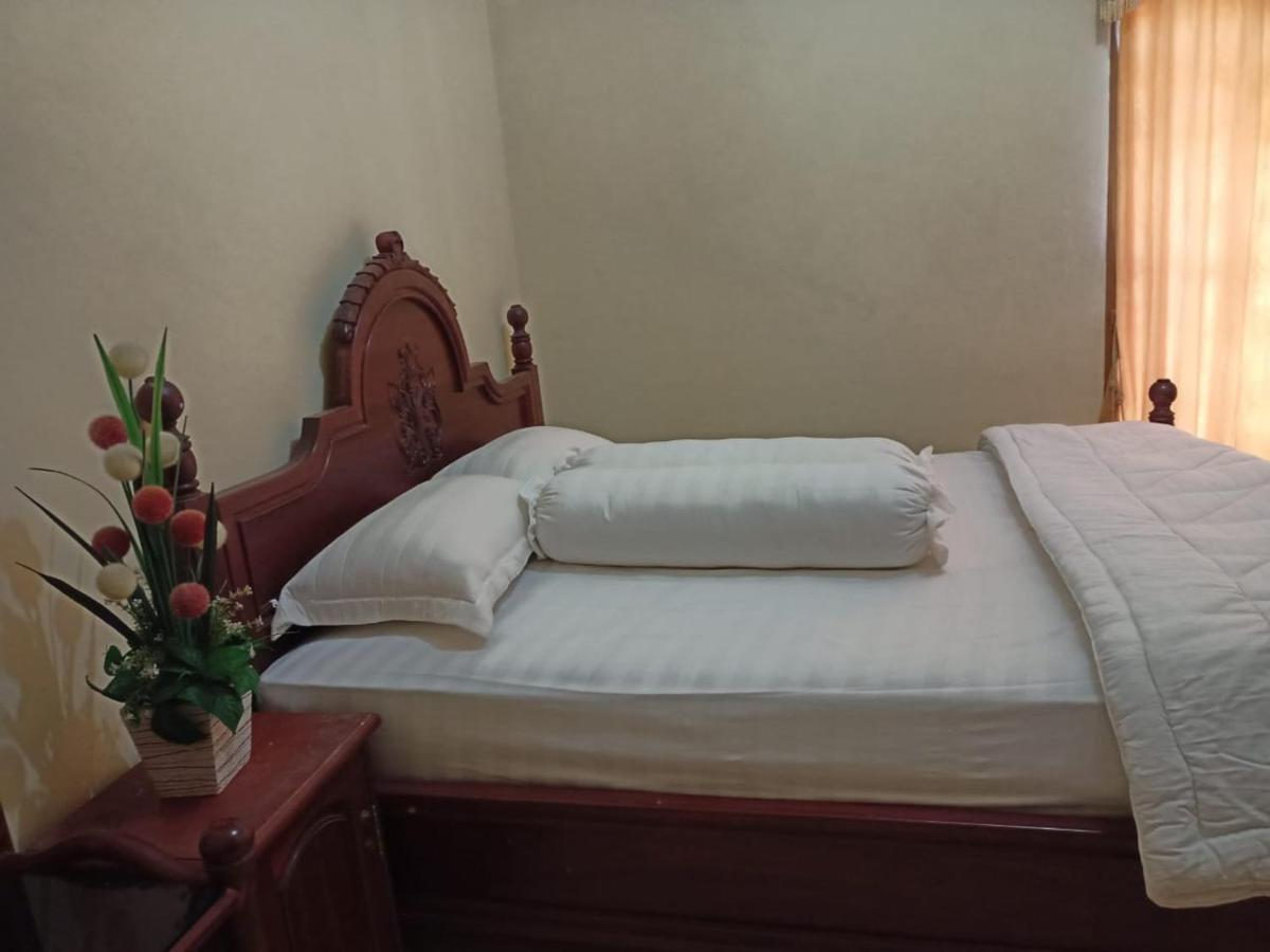 Fermana Homestay Painan Buitenkant foto