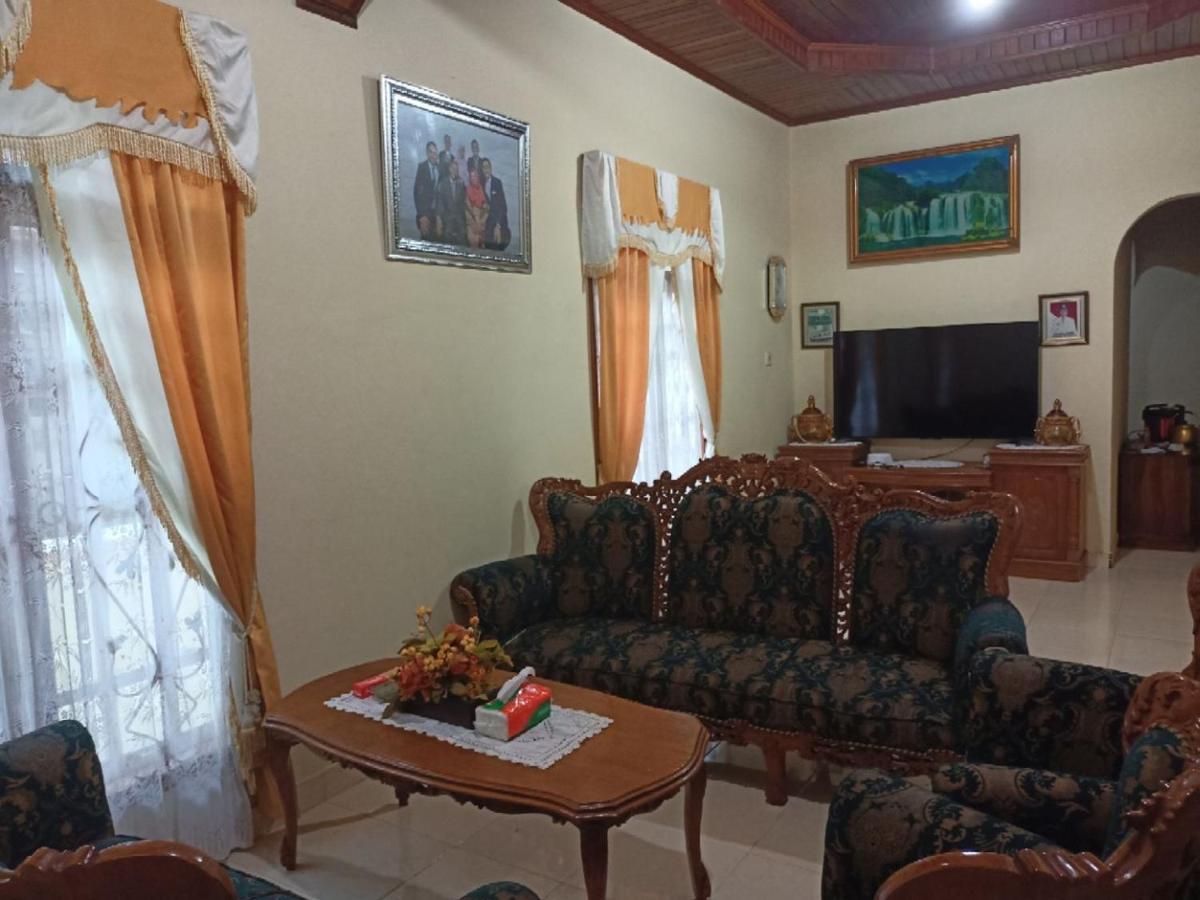 Fermana Homestay Painan Buitenkant foto